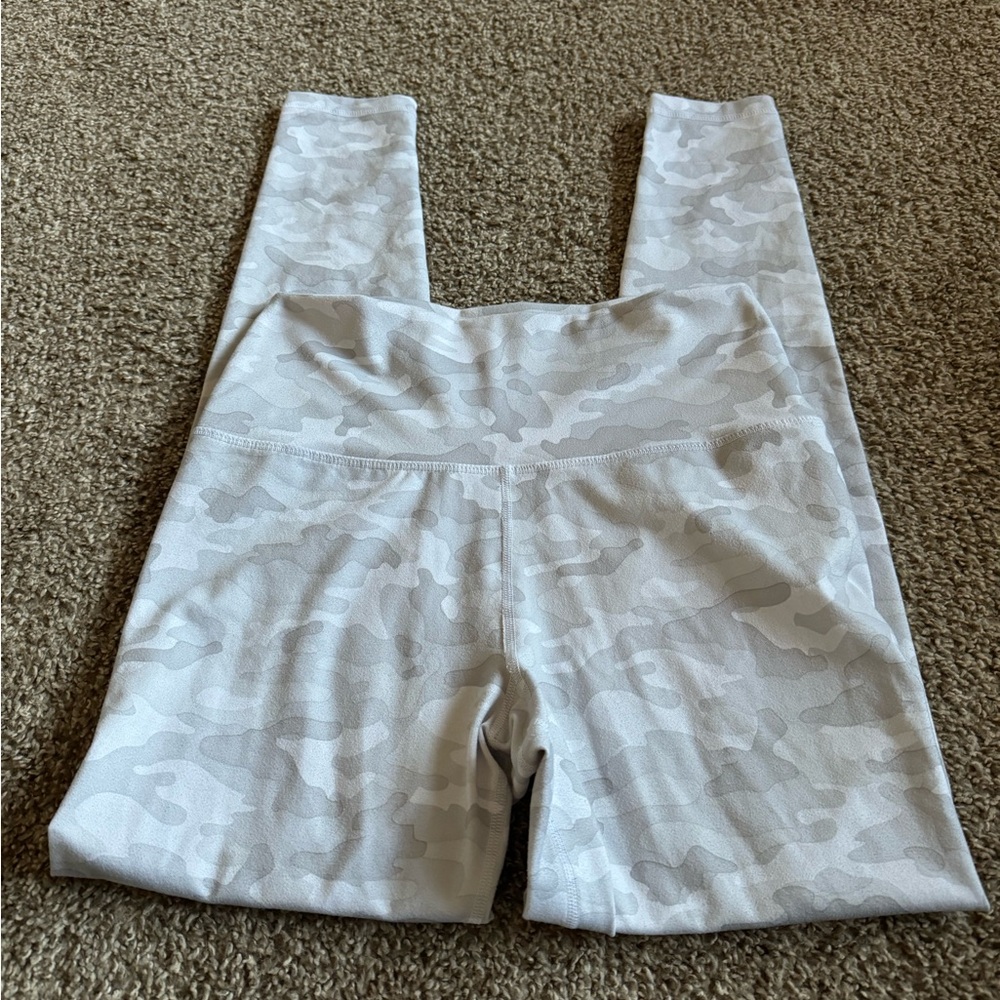 White camo leggings